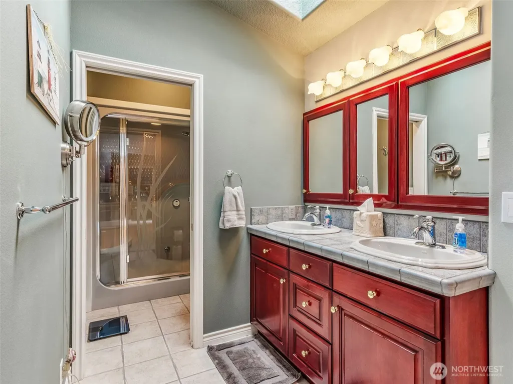 112 Wildwood Shores Brinnon WA 98320