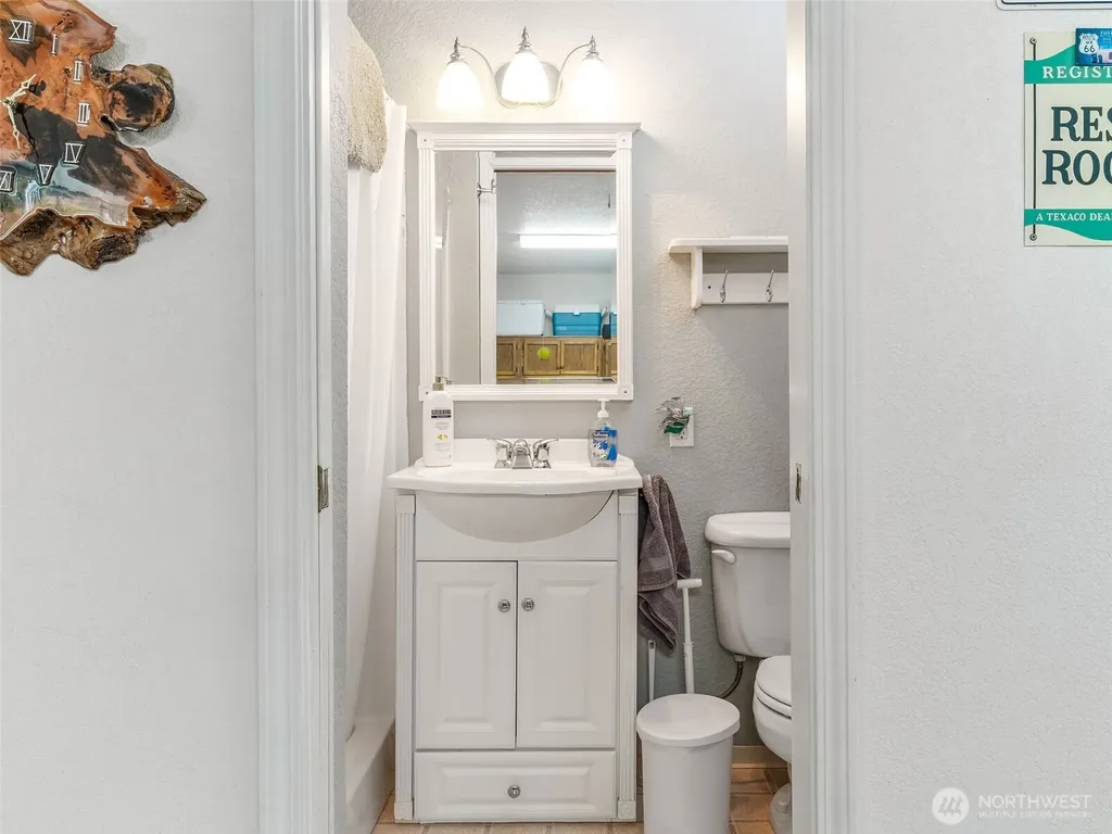 112 Wildwood Shores Brinnon WA 98320