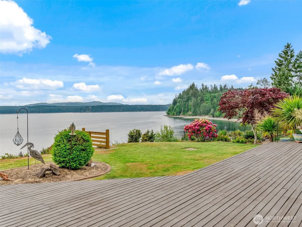 112 Wildwood Shores Brinnon WA 98320