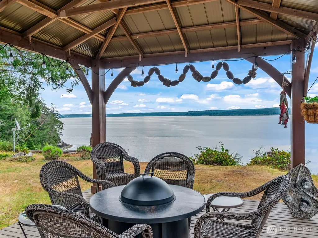 112 Wildwood Shores Brinnon WA 98320