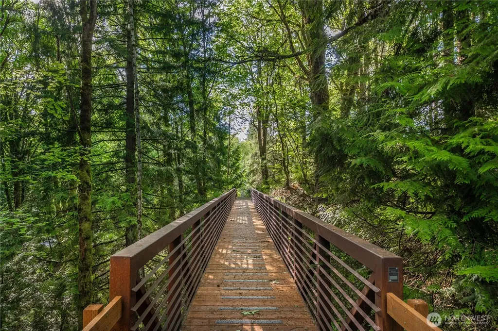 6825 Cougar Mountain Way Bellevue WA 98006