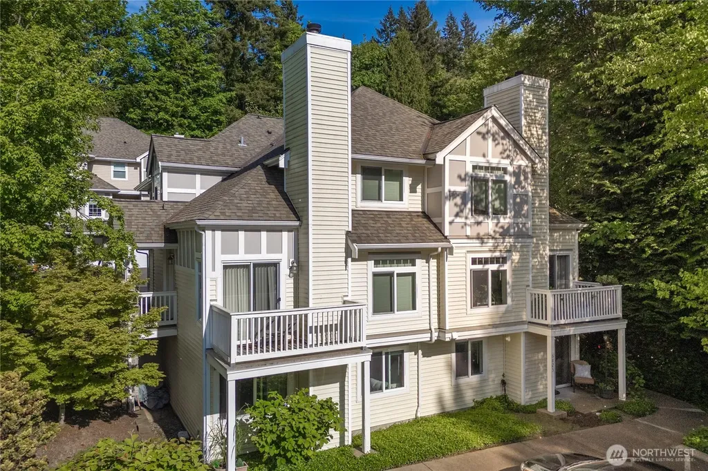 6825 Cougar Mountain Way Bellevue WA 98006