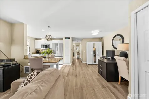 6825 Cougar Mountain Way Bellevue WA 98006