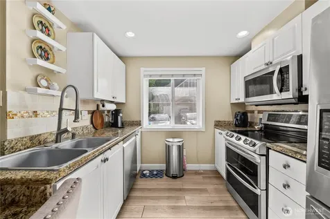 6825 Cougar Mountain Way Bellevue WA 98006