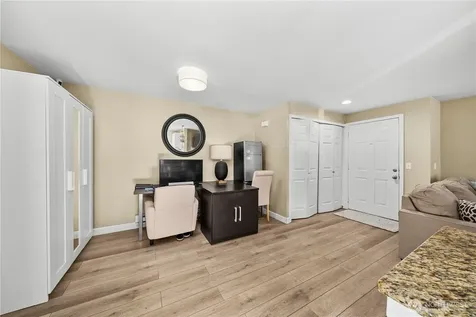 6825 Cougar Mountain Way Bellevue WA 98006