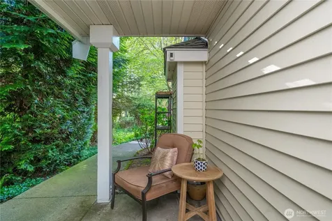 6825 Cougar Mountain Way Bellevue WA 98006