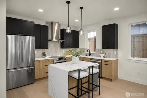 13806 84th Lane NE Kirkland WA 98034