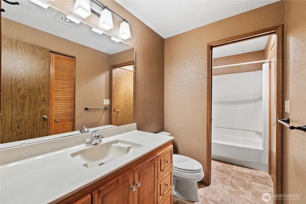 4920 200th Street SW Lynnwood WA 98036