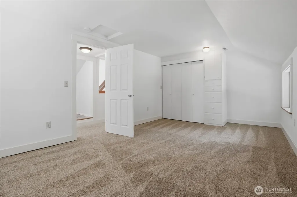 11476 Bethel Burley Road SE Port Orchard WA 98367