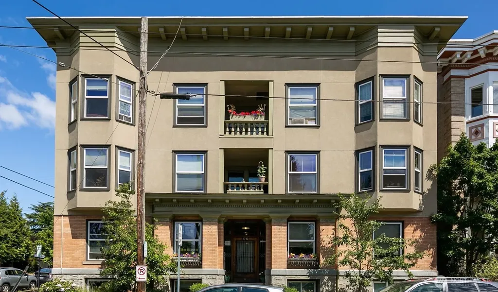 1732 15th Avenue Seattle WA 98122