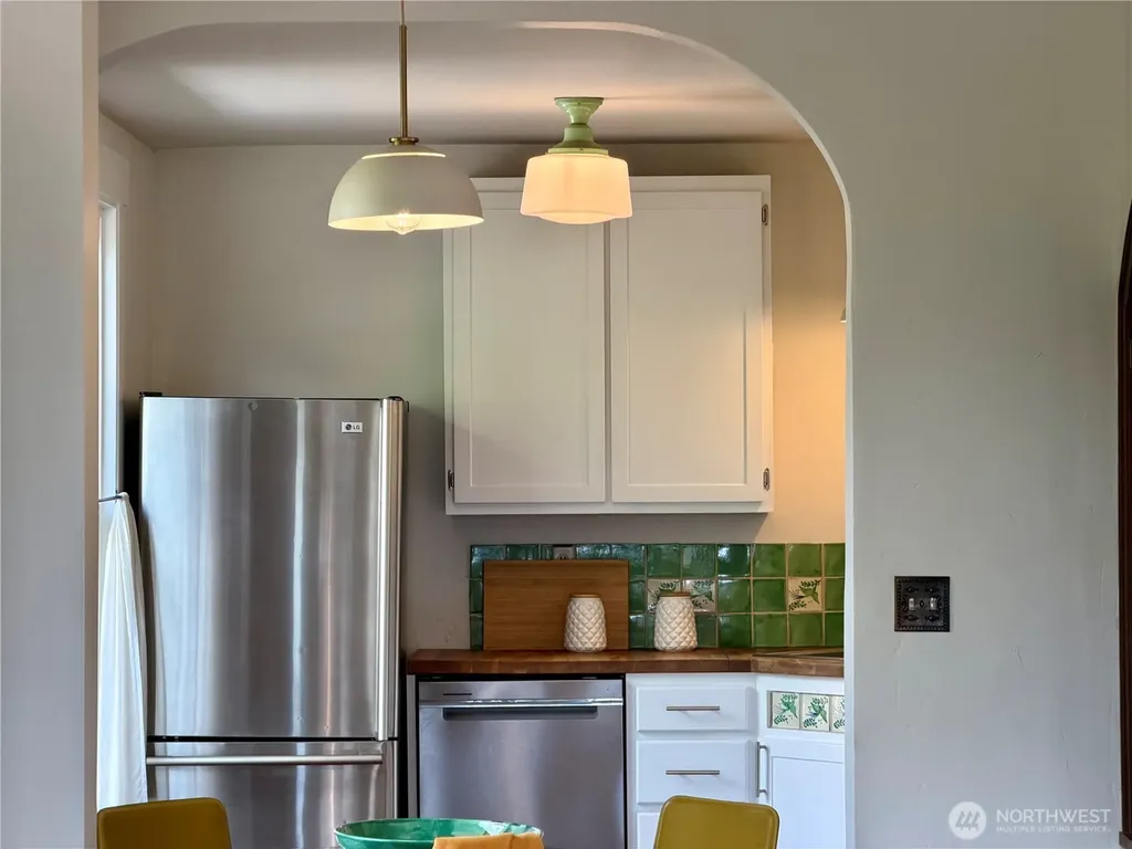 1732 15th Avenue Seattle WA 98122