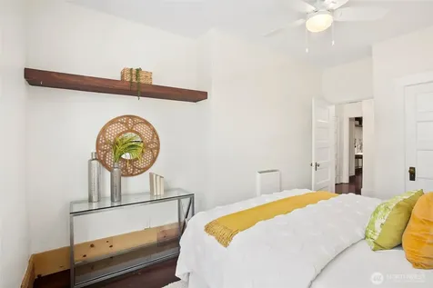 1732 15th Avenue Seattle WA 98122