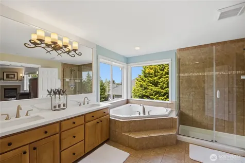 726 S 38th Court Renton WA 98055