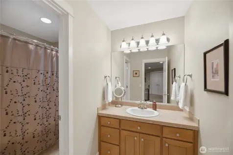 726 S 38th Court Renton WA 98055