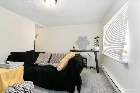 3572 E F Street Tacoma WA 98404