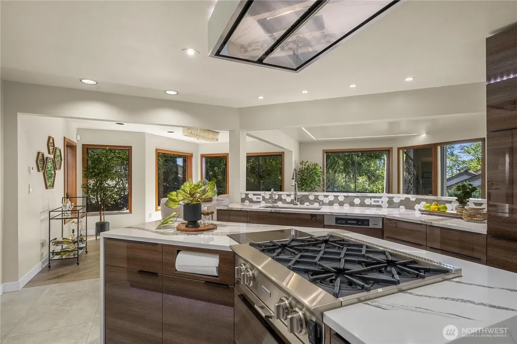 13707 SE 51st Place Bellevue WA 98006