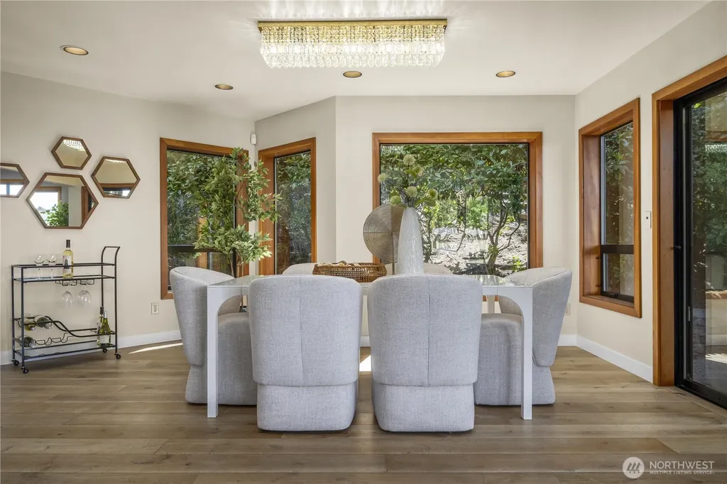 13707 SE 51st Place Bellevue WA 98006