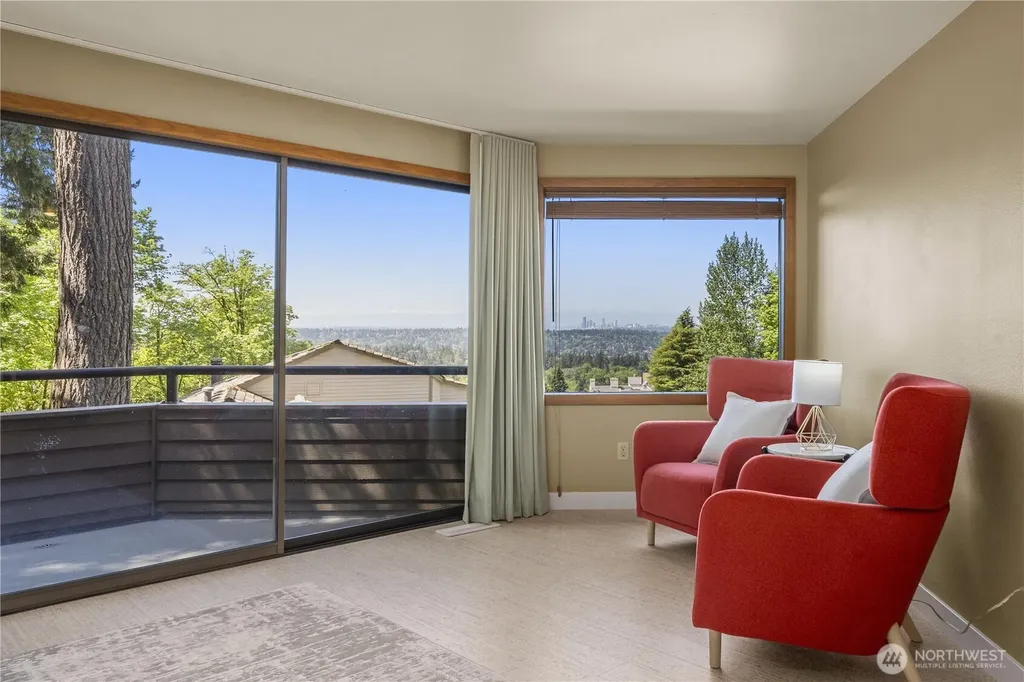 13707 SE 51st Place Bellevue WA 98006