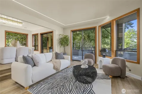 13707 SE 51st Place Bellevue WA 98006