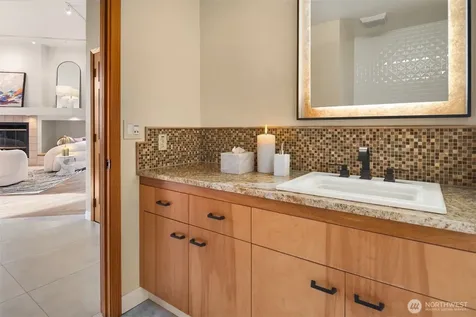 13707 SE 51st Place Bellevue WA 98006