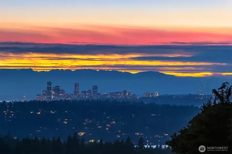 13707 SE 51st Place Bellevue WA 98006
