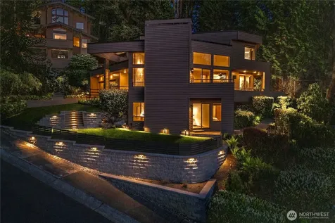 13707 SE 51st Place Bellevue WA 98006