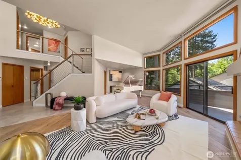 13707 SE 51st Place Bellevue WA 98006