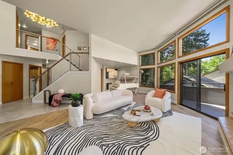 13707 SE 51st Place Bellevue WA 98006