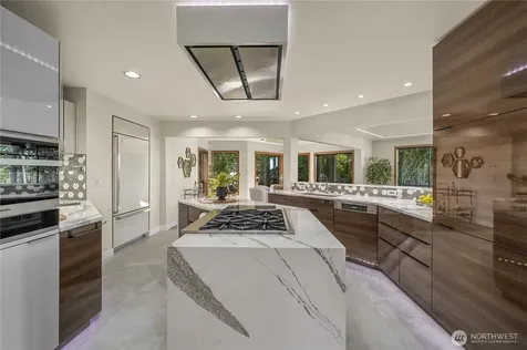 13707 SE 51st Place Bellevue WA 98006