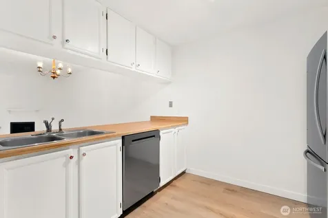 10501 8th Avenue NE Seattle WA 98125
