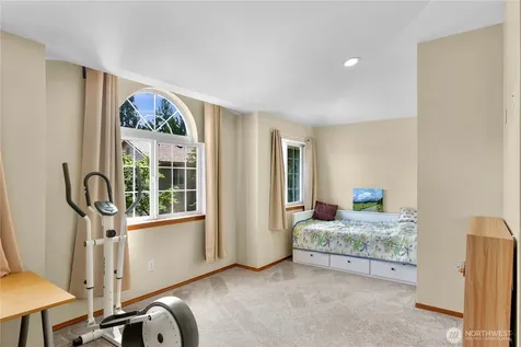 12108 38th Avenue SE Everett WA 98208