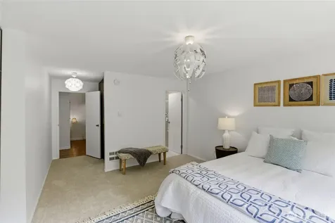 1737 Harbor Avenue Seattle WA 98126
