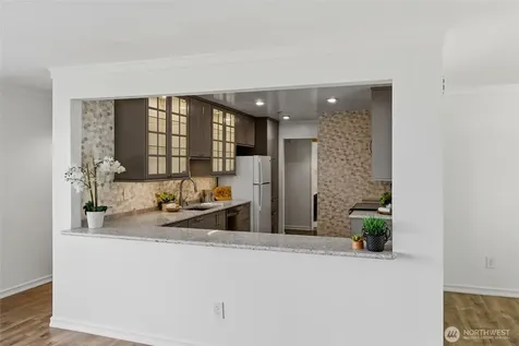 1737 Harbor Avenue Seattle WA 98126