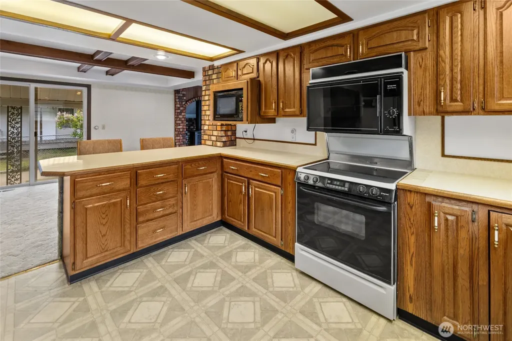 410 1st Street Easton WA 98925