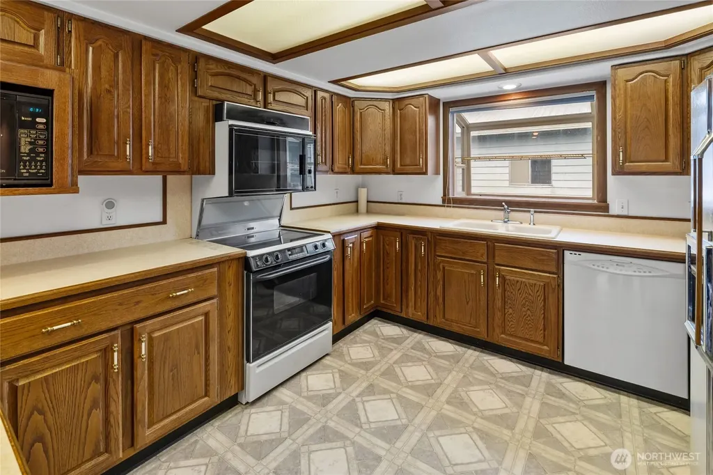 410 1st Street Easton WA 98925