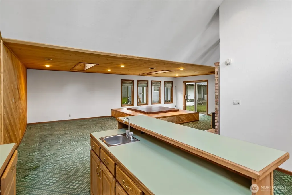 410 1st Street Easton WA 98925