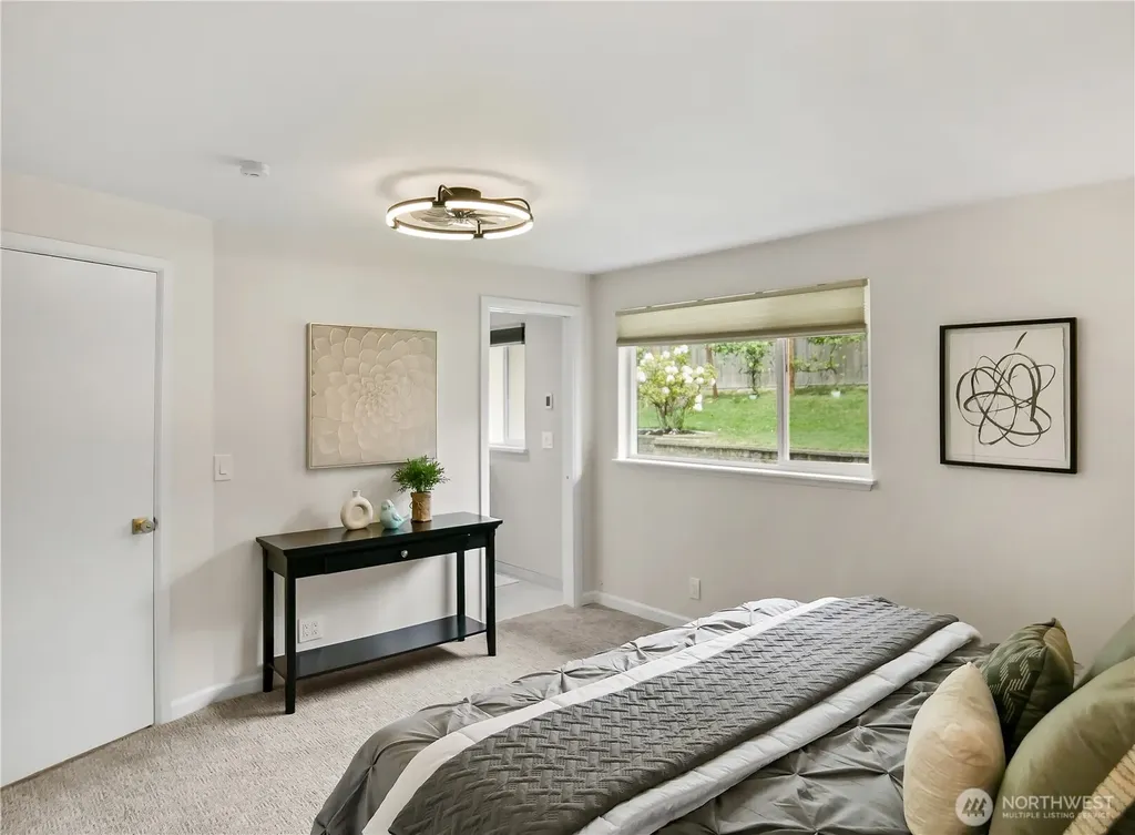 944 165th Avenue SE Bellevue WA 98008