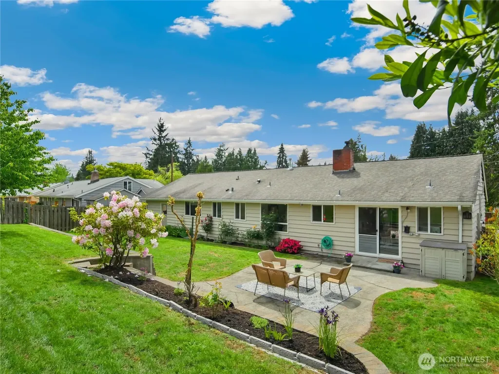 944 165th Avenue SE Bellevue WA 98008