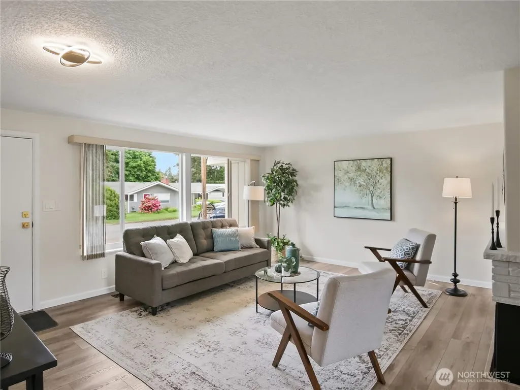 944 165th Avenue SE Bellevue WA 98008