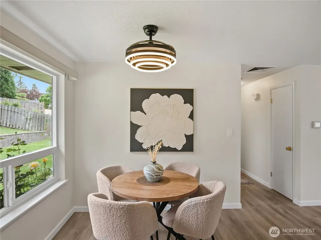 944 165th Avenue SE Bellevue WA 98008