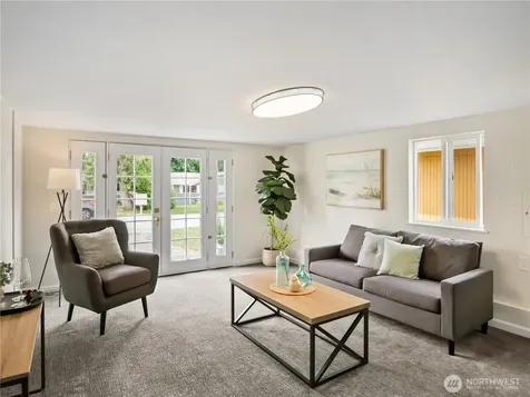 944 165th Avenue SE Bellevue WA 98008