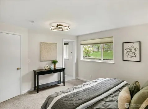944 165th Avenue SE Bellevue WA 98008