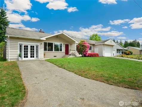 944 165th Avenue SE Bellevue WA 98008