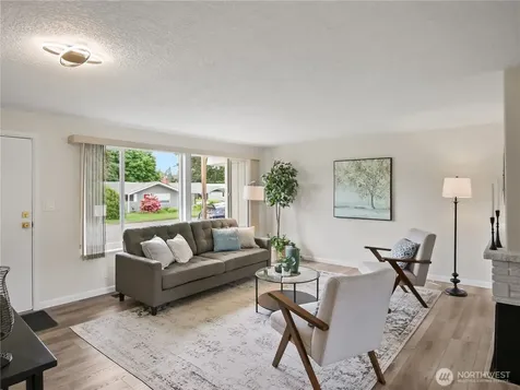 944 165th Avenue SE Bellevue WA 98008