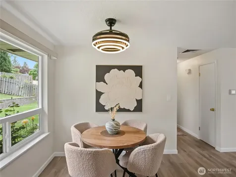 944 165th Avenue SE Bellevue WA 98008