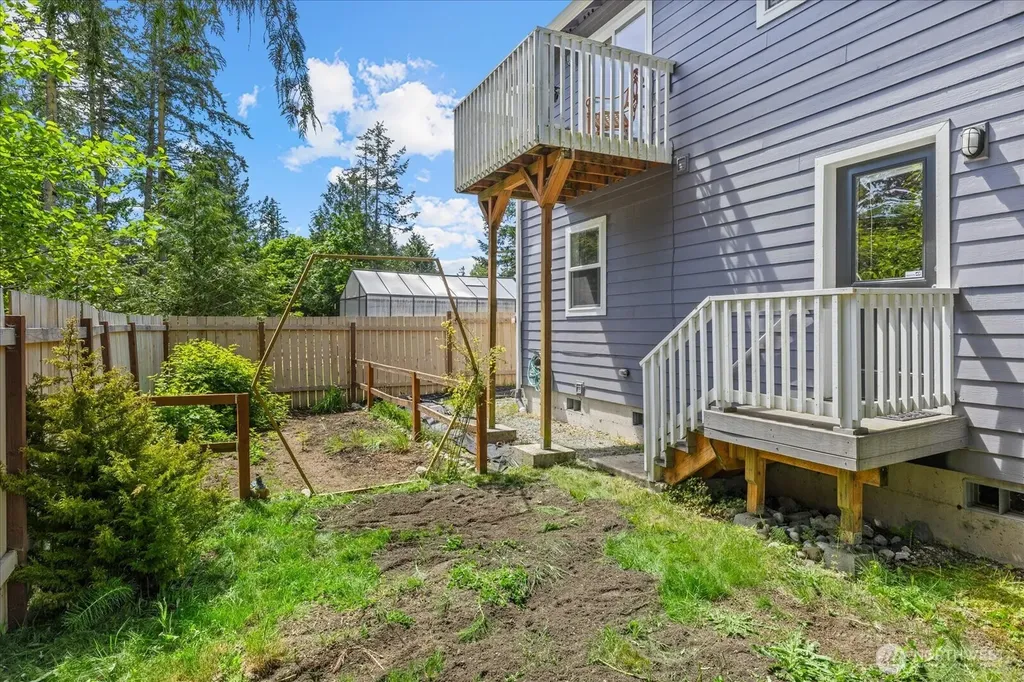 35 Edgewater Drive Camano Island WA 98282