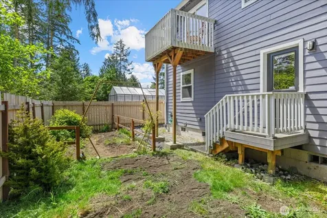 35 Edgewater Drive Camano Island WA 98282
