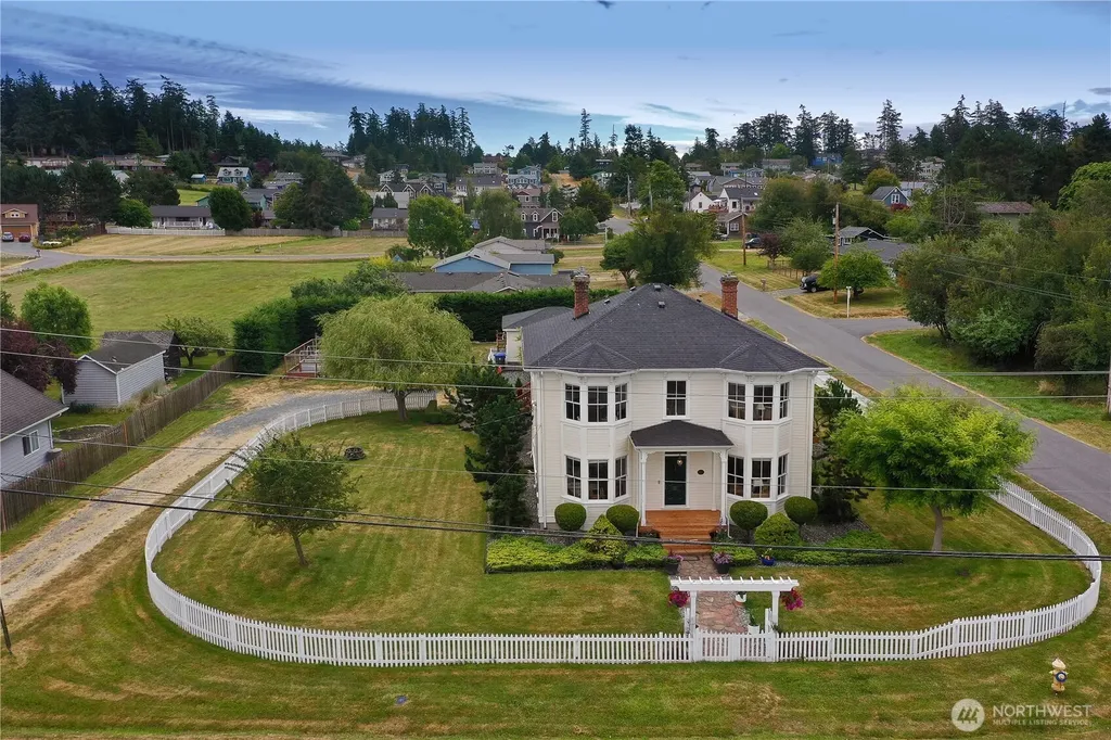 501 NE 9th Street Coupeville WA 98239