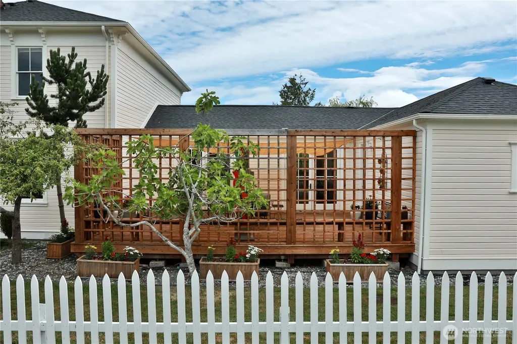 501 NE 9th Street Coupeville WA 98239