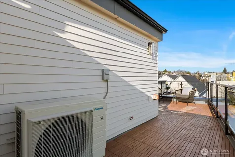 955 N 35th Street Seattle WA 98103
